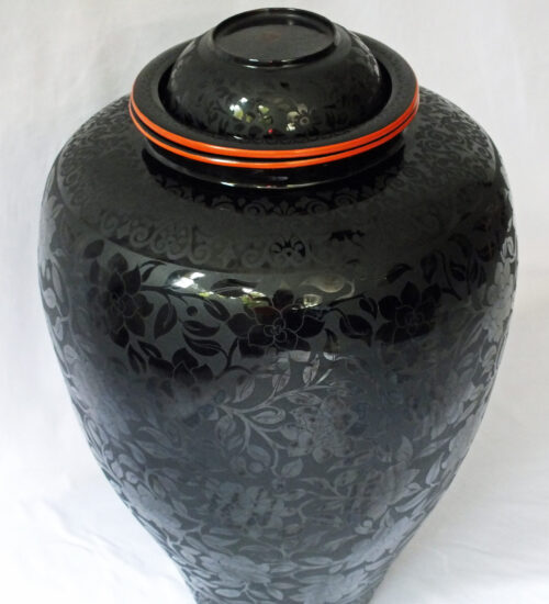 Large Burmese lacquer Vase