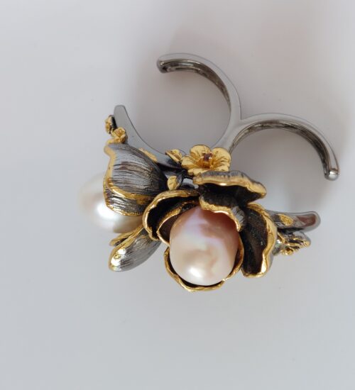 Double ring with SouthSea pearl