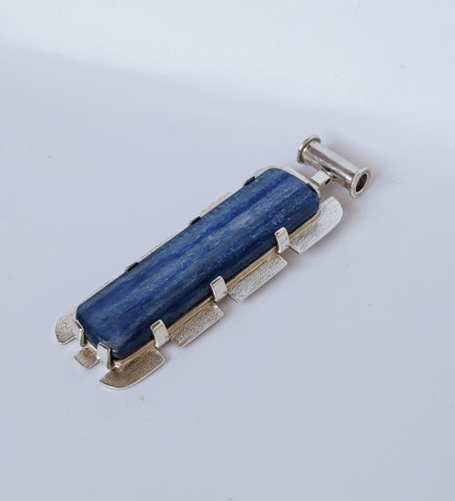 Kyanite & silver Pendant