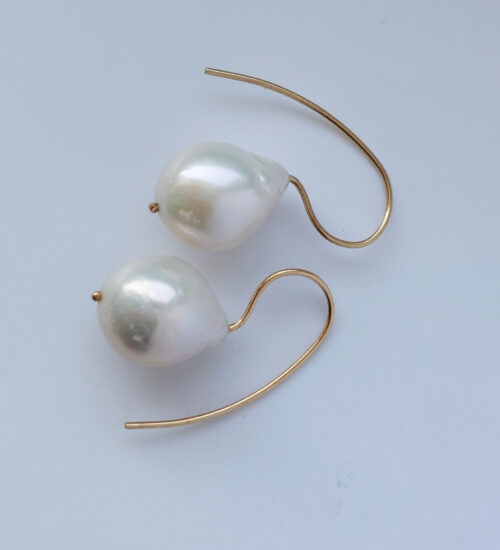 Large Baroque Pearls £220