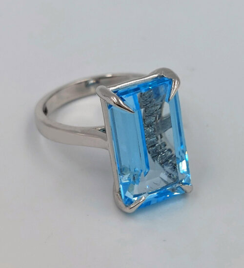 blue topaz gold diamond ring