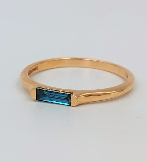 blue-diamond-18ctgold-ring