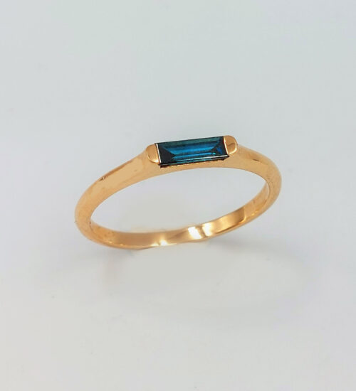 blue-diamond-gold-ring