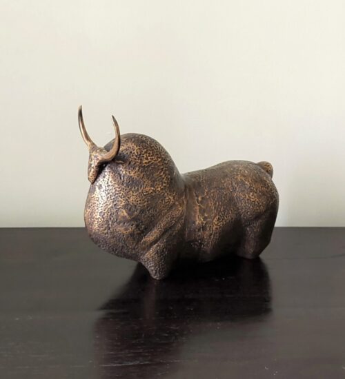 bronze-buffalo-sculpture