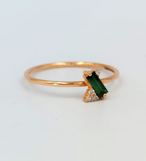 green-diamond-gold-ring