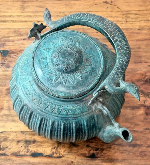 javanese-old-bronze-tea-pot