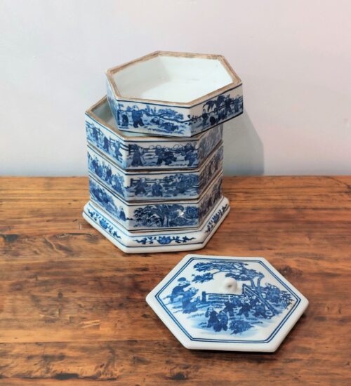 Chinese-porcelain-blue-white-box