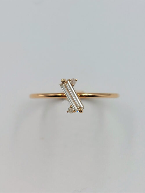 baguette-cut-diamond-ring