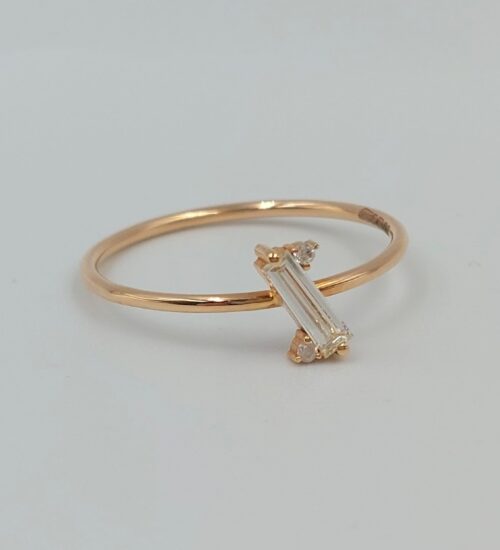 oblong-diamond-gold-ring