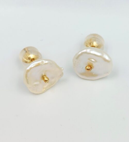 keshi-pearls-gold-studs