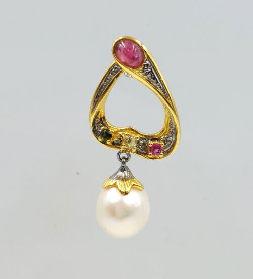 southsea-pearl-statement-earrings