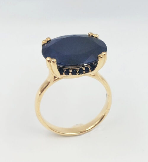 blue-sapphire-gold-ring