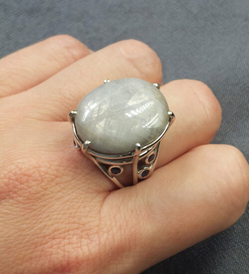 grey-blue-sapphire-dress-ring