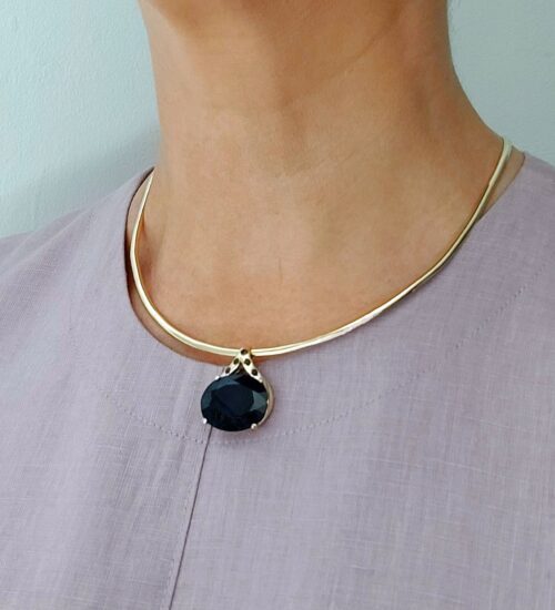 blue-sapphire-gold-pendant