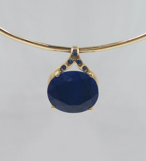 blue-sapphire-pendant