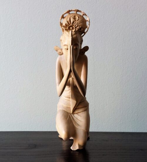 hand-carved-girl-Bali-sculpture