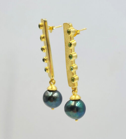 green-toumaline-pearl-earrings