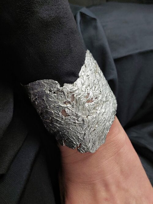 statement-silver-irregular-shape-cuff