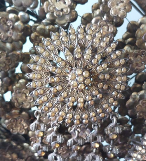 antique-woman's-crown