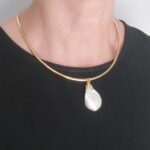 baroque-pearl-gold-pendant