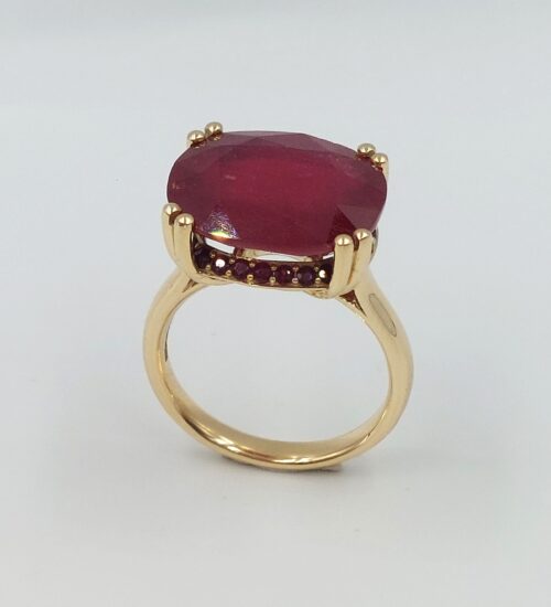 large-ruby-statement-gold-ring