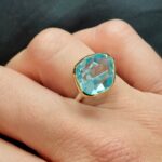 18ct-gold-aquamarine-ring