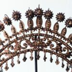 golden-crown-sumatra-headdress