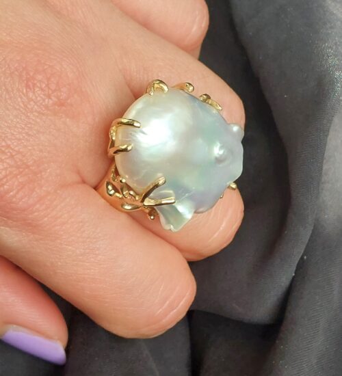 large-baroque-pearl-gold-ring