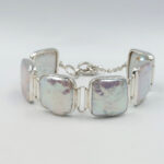 large-baroque-pearls-bracelet