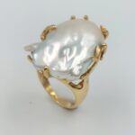 molten-gold-large-pearl-ring