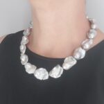 silvery-grey-pearl-necklace-gold