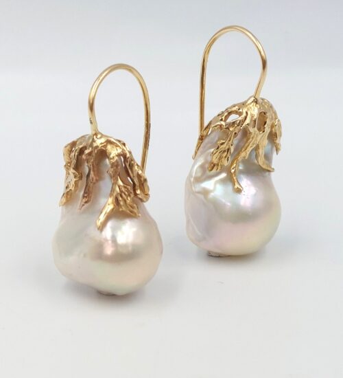 solid-gold-large-pearls-earrings