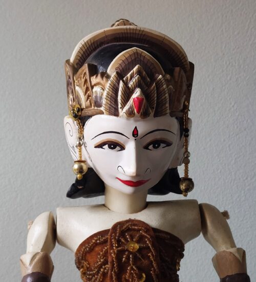 wayang-golek-vintage-puppets