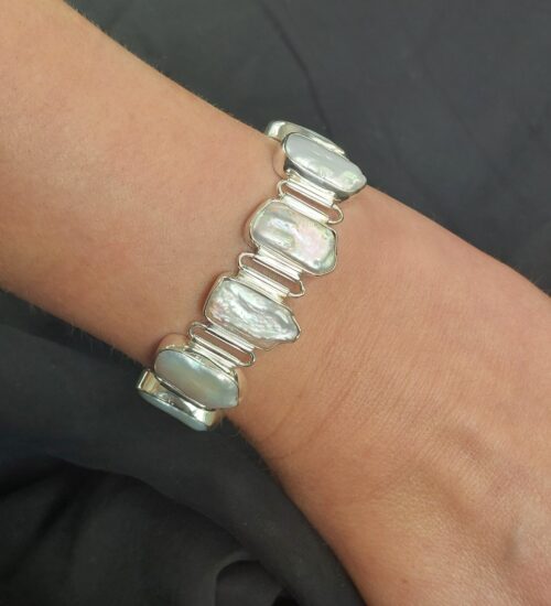 freshwater-pearls-statement-bracelet